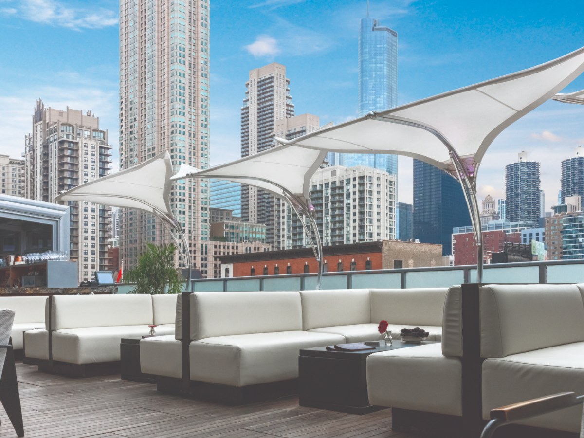 Tuuci Shade Sculpture Stingray parasol